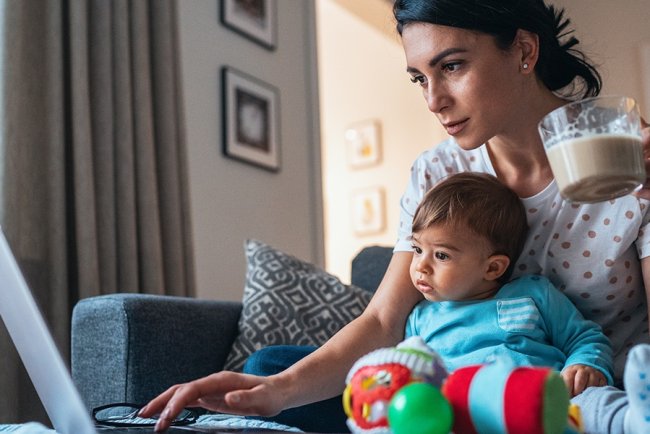 How to reconcile teleworking with a baby at home
