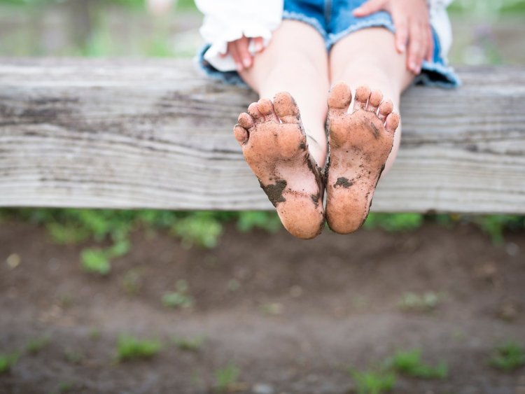 Is It Better for Your Children to Go Barefoot?