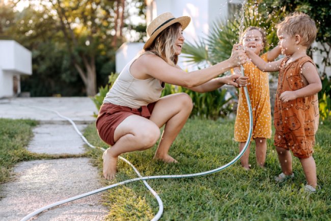 Summer With Kids: Practical Advice for Maintaining Your Sanity and Enjoying Yourself This summer with children.