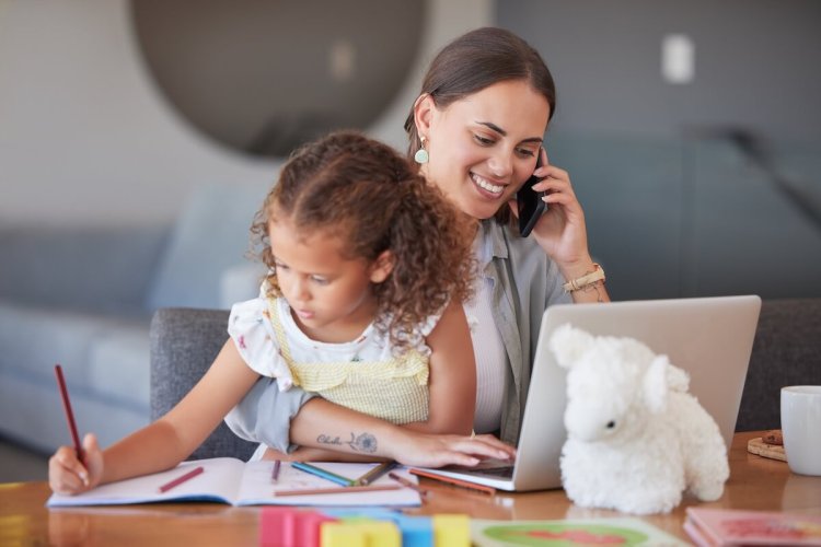 Twelve Successful Mom-Owned Side Business & Passive Income Ideas