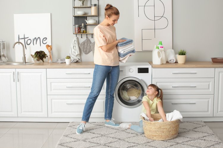 Cleaning Routines for Busy Mothers: Easy Steps That Truly Help