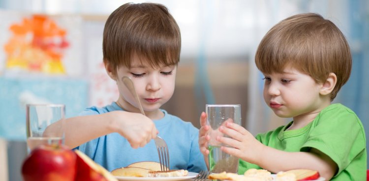 How to Encourage a Toddler to Eat Nutritious Food Without Going Crazy